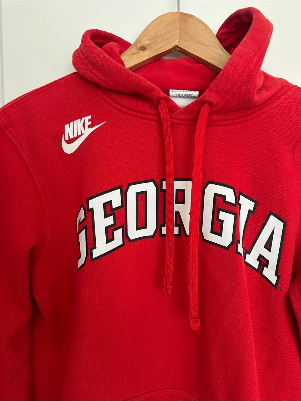 Nike Men’s Georgia Pullover Hoodie with Sleeve Logo Red S